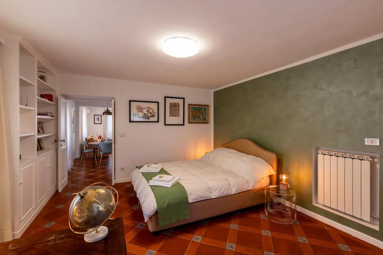 Parlamento Luxury Apartment Rome 0*,